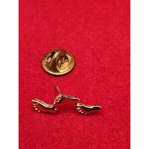 Vtg Gold Tone Footprints in the Sand Pinback Hat Lapel Pin Tie Tack Bare Feet